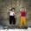 La amenaza solar  - Patricia y Jenni huyendo de la amenaza de los rayos solares... Es que caía a plomo 