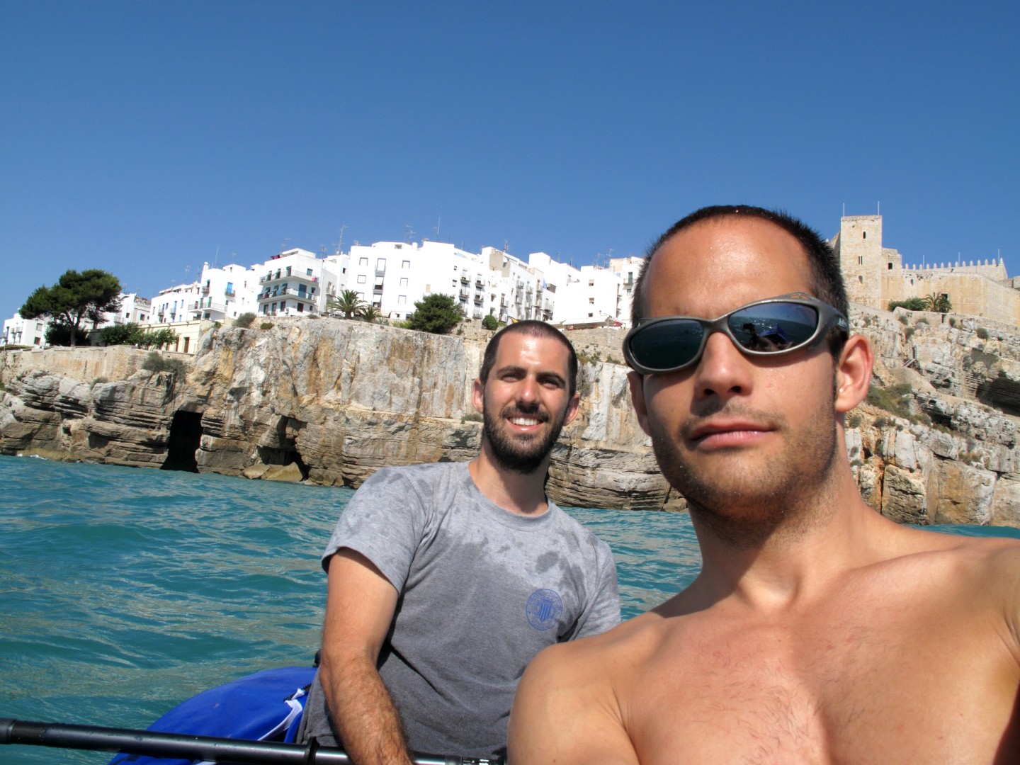 Enlavertical se hace a la mar  - El equipo de Enlavertical.com se hace a la mar para proporcionar gustosamente unas buenas reseñas de Peñíscola a la comunidad escaladora... esperamos que las disfrutéis!!! 