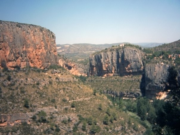 + de 40 sectores  - vistas hacia el refugio desde Tío José, a tutiplén de paredes 