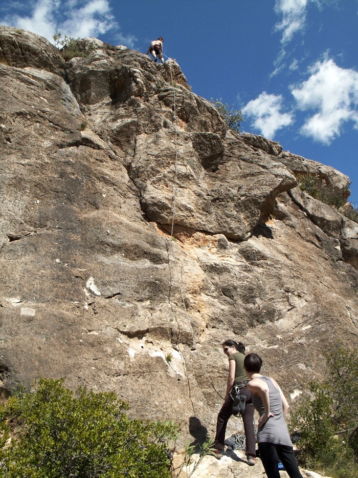 Jesús encadenando  - Jesús escalando las nuevas vías en Cuchillo 