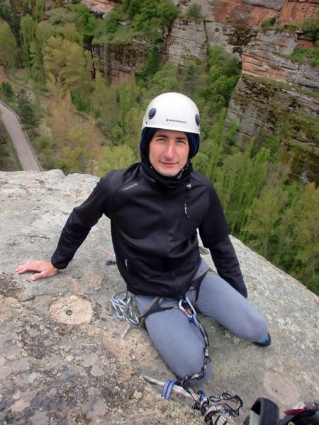Cumbre del Huso  - Merli en la pequeña cumbre del Huso 