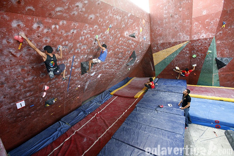 Pura escalada  - Vuelta clasificatória del campeonato nacional de Ecuador de escalada: modalidad boulder 