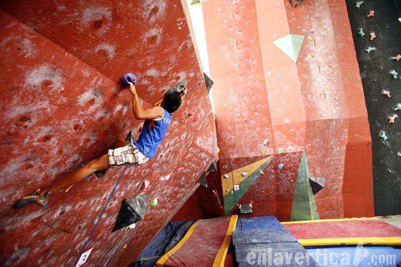 Último bloque  - Final del Campeonato Nacional de Escalada en Ecuador: modalidad bloque 
