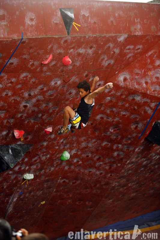 Aterrizaje  - Final del Campeonato Nacional de Escalada en Ecuador: modalidad bloque 
