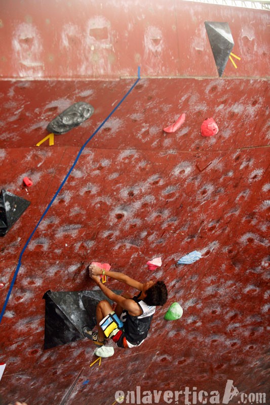 Despegue  - Final del Campeonato Nacional de Escalada en Ecuador: modalidad bloque 