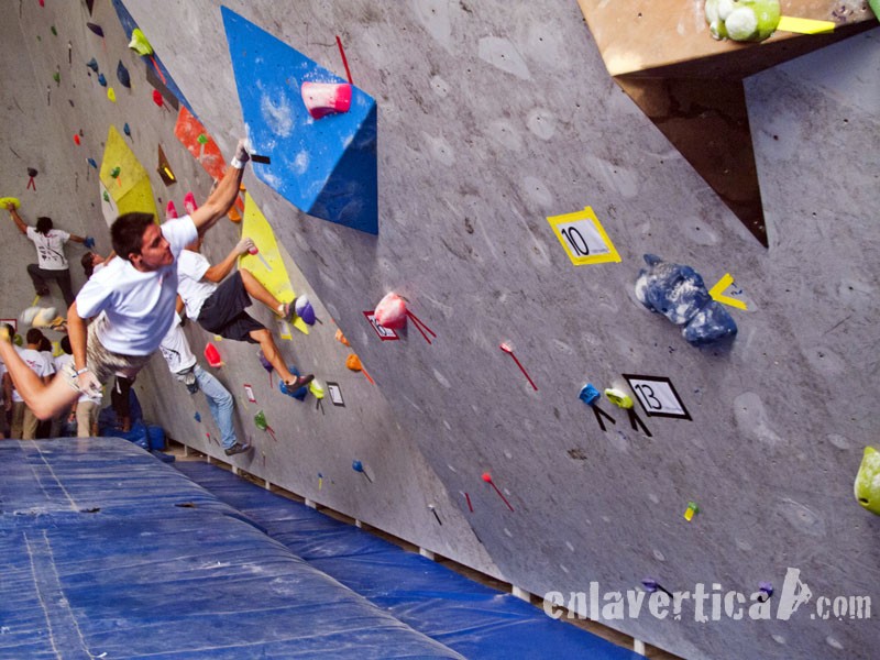 Lo consiguió...  - Campeonato de escalada en bloque y dificultad Vértigo 