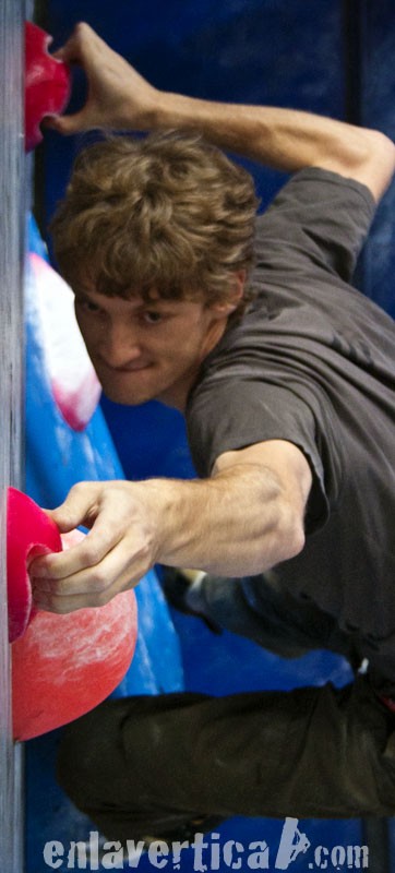 The target!!  - Campeonato escalada en Bloque y dificultad Vértigo 