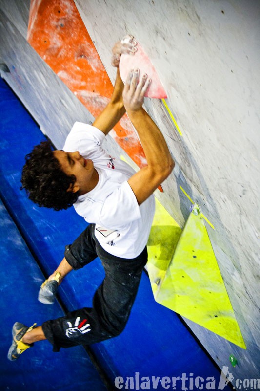 Vamos, vamos!!!  - Campeonato de Escalada en Bloque y Dificultad Vértigo 
