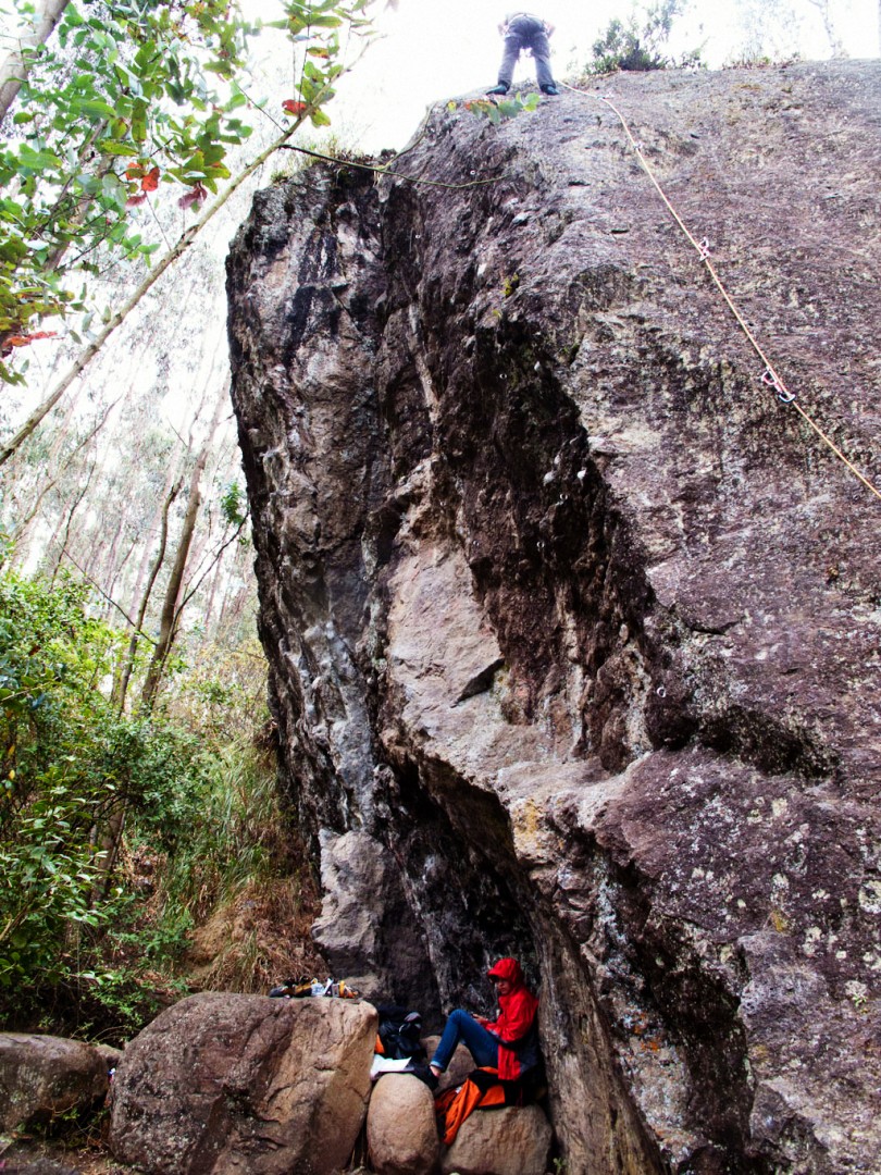 Pablo en la R  - Tras una subida a trancas y barrancas (por la lluvia), Plablo consigue llegar al top de Tuzazo. 