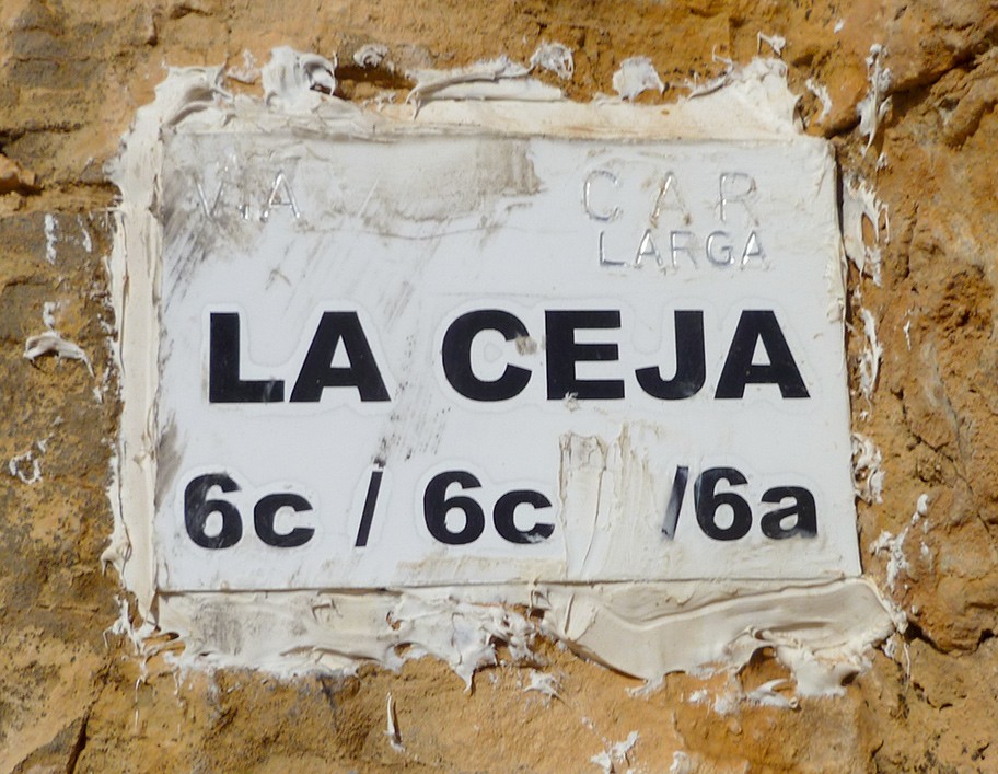 Cartel a pie de vía 