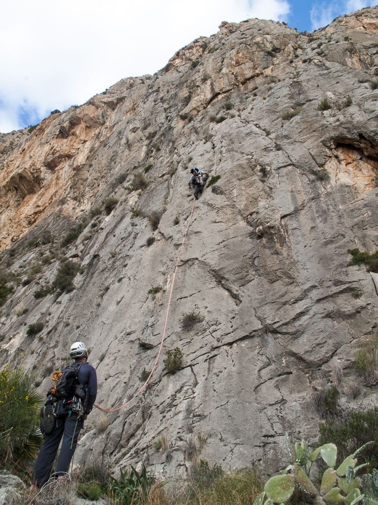 Escalar la Espermació  - Dándolo todo en este primer largo de 5+/6a... no llegué muy lejos 