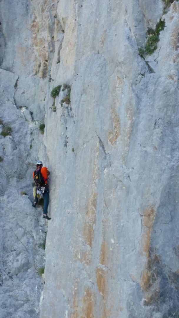 L1  - Sufriendo... 