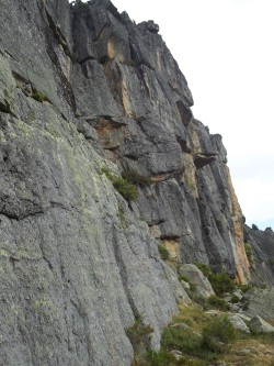Paredes de la Laguna Negra