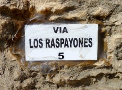 Cartel a pie de vía 