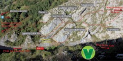 Vista aérea de la escuela, sectores y accesos