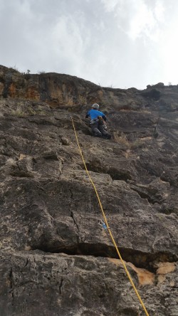 ESCALANDO EN PEÑAS ALTAS
